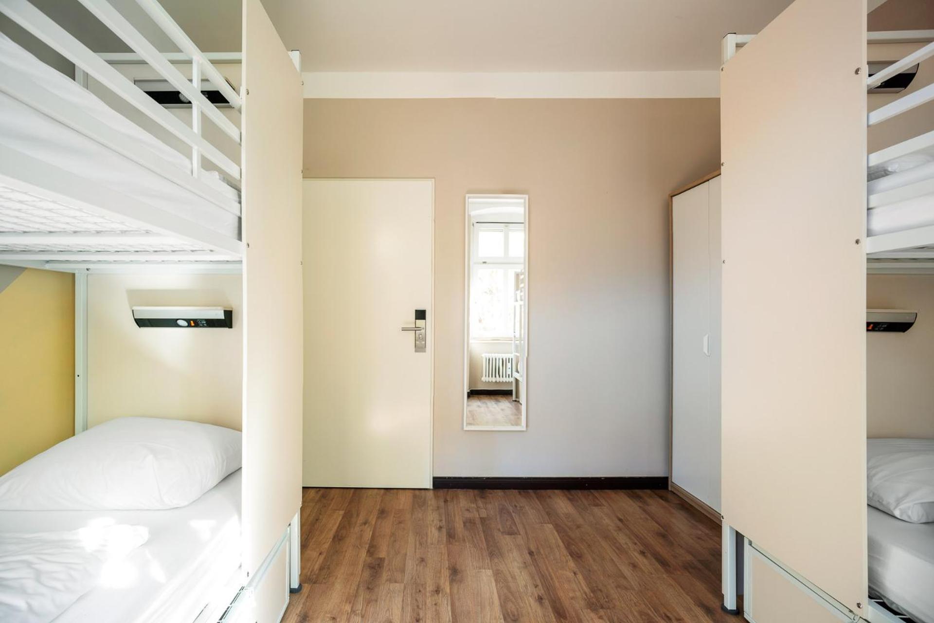 Bed 4-Bed Mixed Dormitory Room